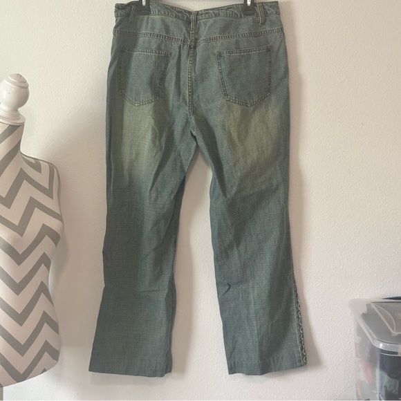 Embroidered Boyfriend Jeans in Blue and Green - Picture 5 of 8